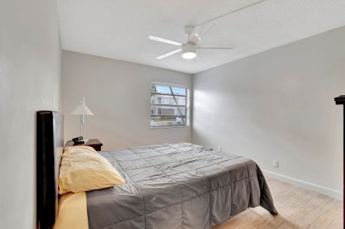 691 Burgundy O, Delray Beach FL  33484-4914 exterior