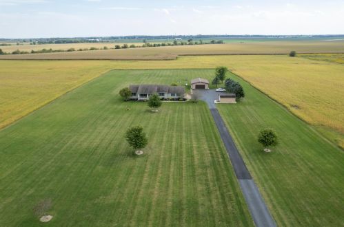 2806 Matthews Rd, Washington Ch, OH 43160-9007