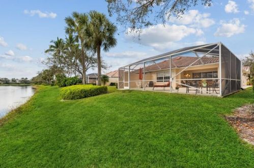 7718 Pine Island Way, West Palm Beach FL  33411-5802 exterior