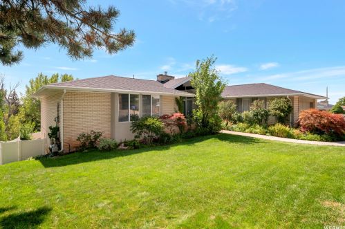 3554 Suniland Cir, Salt Lake City, UT 84109-3233