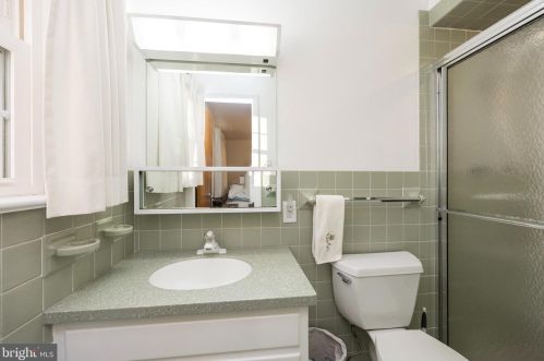 1134 Crestwood Dr, Pottstown PA 19464-2932 exterior