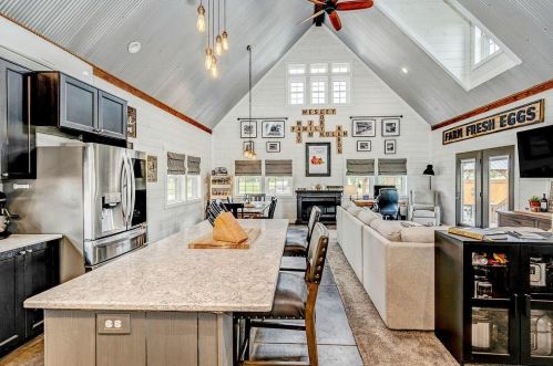 17978 Nashport Rd, Nashport OH  43830-4601 exterior