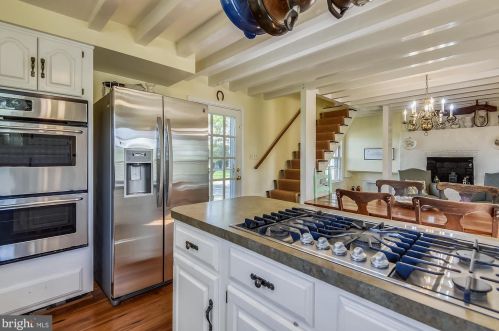 20209 St Louis Rd, Purcellville VA  20132-4905 exterior