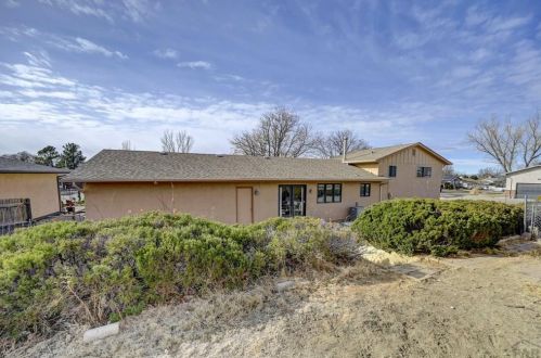 4038 Vly Dr, Pueblo CO 81008-1752 exterior