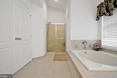 13 Victoria Dr, Swedesboro NJ  08085-3093 exterior
