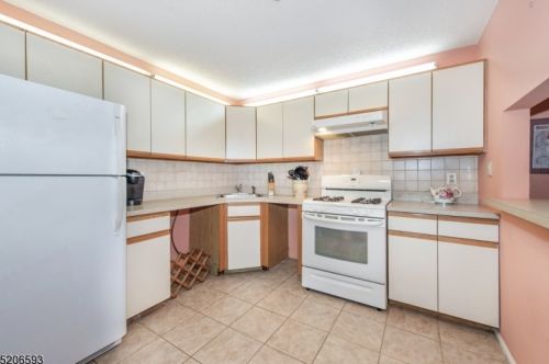 235 Robertson Way, Lincoln Park NJ  07035-1858 exterior