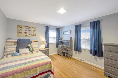 1055 Champagne Dr, Marion OH  43302-6626 exterior