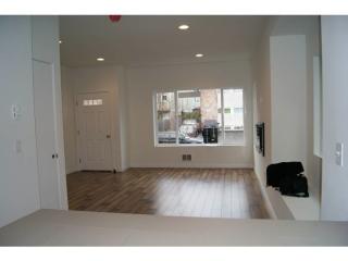 12018 32nd Ave, Seattle WA  98125-5504 exterior