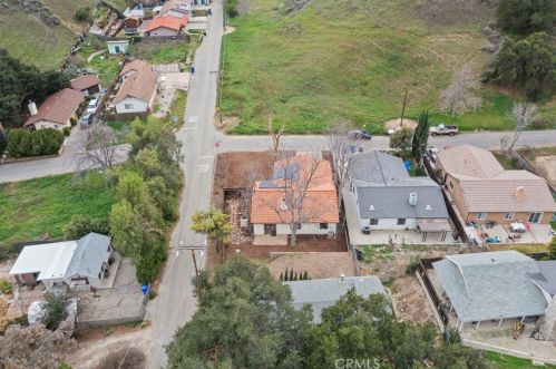 30807 Arlington St, Santa Clarita CA  91384-2453 exterior