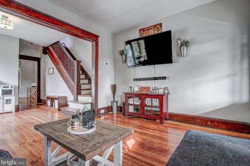 67 Edgewood St, Pottstown PA  19464-5747 exterior