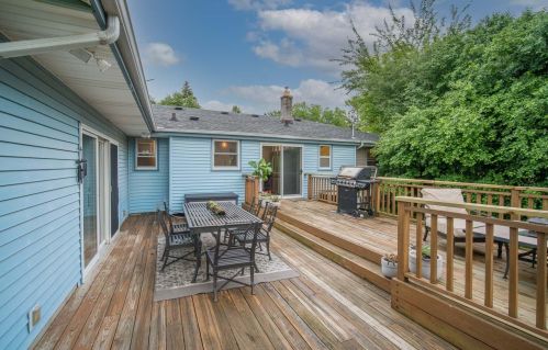 5223 Millshire Rd, Greendale, WI 53129-1243