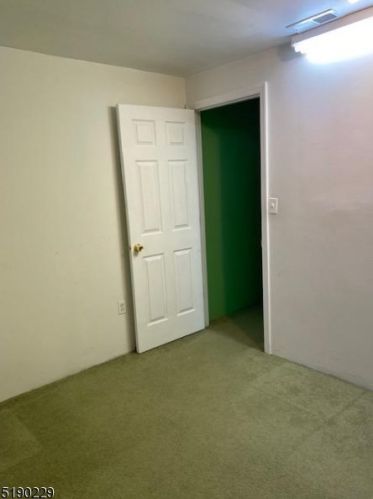 13 Gordon Cir, Parsippany NJ  07054-3413 exterior