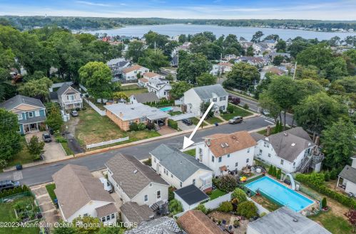 1604 Maplewood Rd, Belmar NJ 07719-3151 exterior