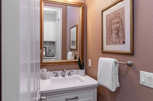 2415 Muirfield Way, Gilroy CA  95020-3065 exterior