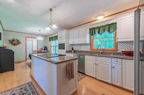 1117 Nicole Renee Dr, Latrobe PA  15650-9635 exterior