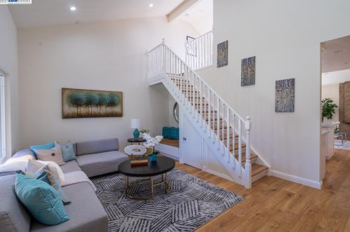 32207 Almaden Blvd, Union City, CA 94587-2954