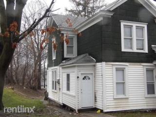 212 Westcott St, Syracuse NY  13210-1328 exterior
