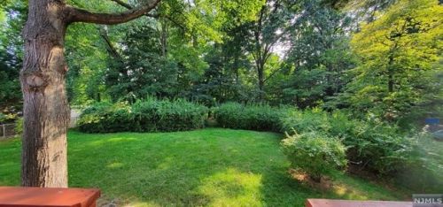 652 Closter Dock Rd, Closter NJ  07624-3223 exterior