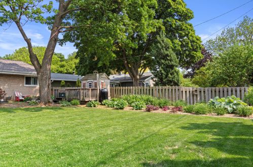 1015 121, Milwaukee WI 53226-3309 exterior