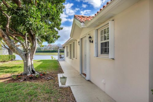 2186 Blue Springs Rd, West Palm Beach, FL 33411-5705