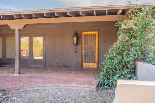 3818 Camino Sinuoso, Tucson, AZ 85718-7228