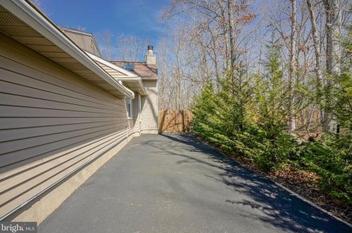 146 Meetinghouse Ln, Southampton NJ  08088-9417 exterior