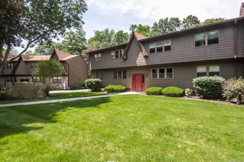 60 Milford Ln, Airmont, NY 10901-7939