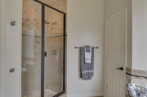 2612 Ruby Crest Ct, Lewisville TX  75022-7857 exterior