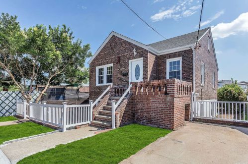156-17 96th St, Jamaica, NY 11414-1724