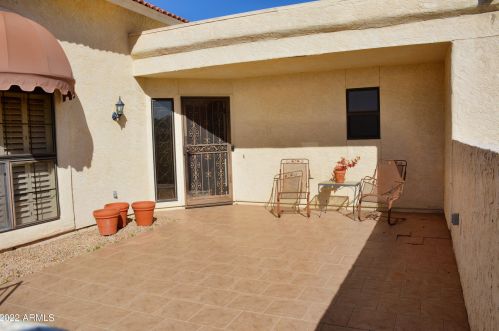 21442 Palm Desert Dr, Sun City, AZ 85375-1805