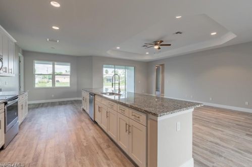 204 15th Ter, Cape Coral, FL 33909-1104