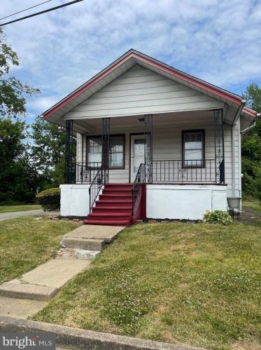 1526 Fairview Ave, Willow Grove PA  19090-4804 exterior