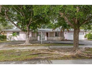9000 93rd Ct, Miami, FL 33176-1914