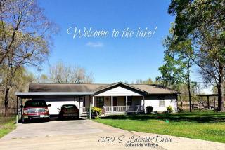 350 Lakeside Dr, Huntsville, TX 77320-8024
