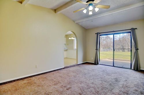 338 Springwillow Rd, Burleson TX  76028-4508 exterior