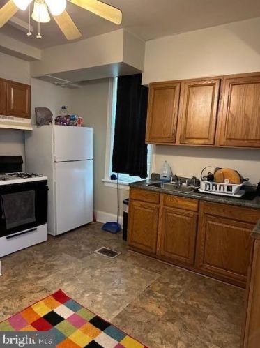 1812 Boas St, Harrisburg PA  17103-1526 exterior