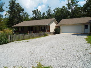 220 Frontier Dr, Grimsley, TN 38565-5107