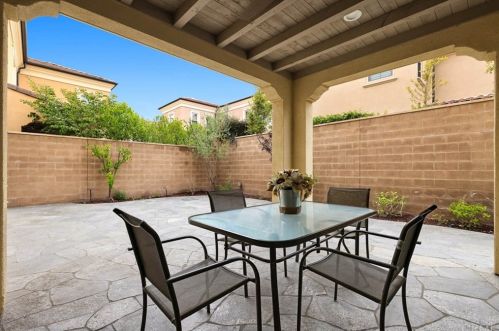 80 Hazelton, Irvine CA  92620-2189 exterior