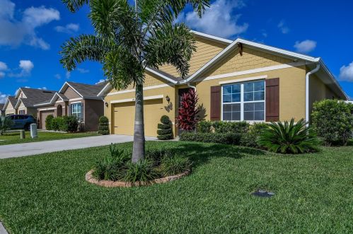 1195 Sophia Blvd, Winter Haven, FL 33881-4362