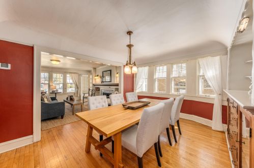 1919 Church St, Milwaukee WI 53213-2129 exterior