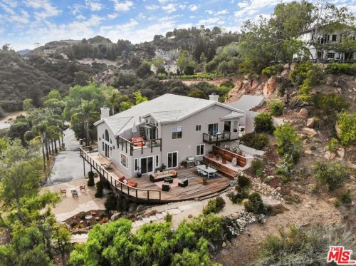 21630 Saddle Peak Rd, Topanga CA  90290-3414 exterior