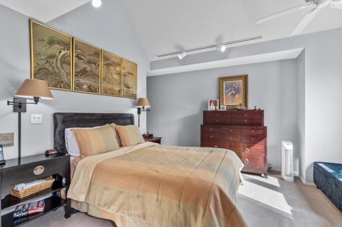 2 Graham Pl, Pittsburgh PA  15232-1611 exterior