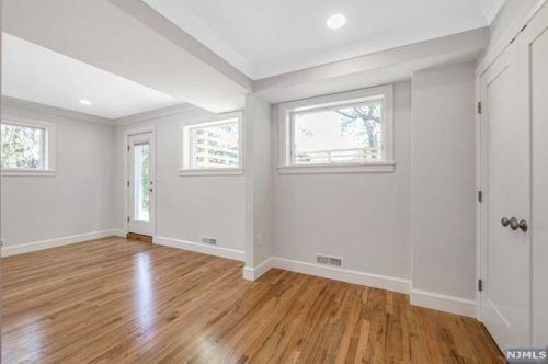 187 Charlotte Pl, Englewood NJ  07632-1615 exterior