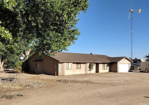 24705 Aster Rd, Oro Grande, CA 92368-9629