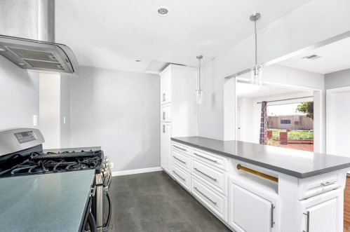 3662 Karen Ave, Long Beach, CA 90808-2304