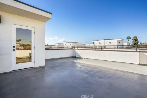 15307 Lemay St, Van Nuys CA 91406-5400 exterior