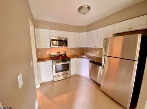 1105 Spruce Hills Dr, Glen Gardner NJ  08826-3710 exterior
