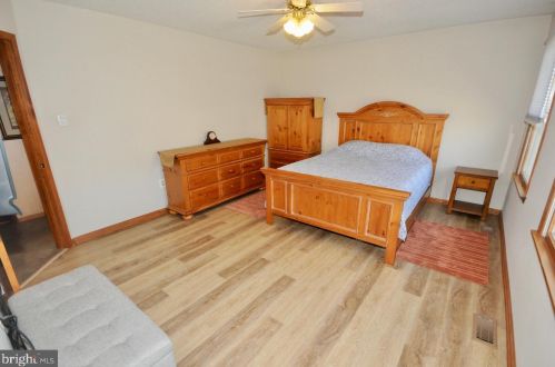216 Abbey Ln, Auburn NJ  08085-1471 exterior