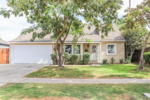 4872 Effie St, Fresno, CA 93726-0210
