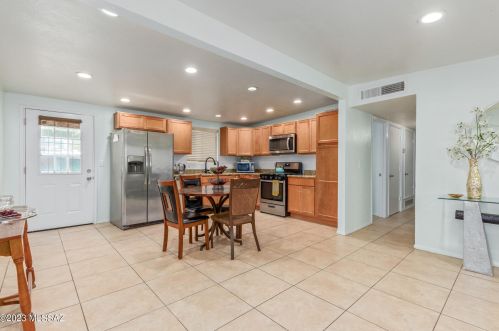 4801 Camino De La Plz, Tucson AZ  85714-3125 exterior